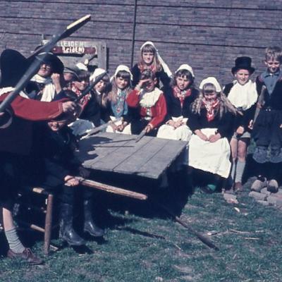 032 Mei 1956 Kinderen Spelen Leidens Ontzet Kopie