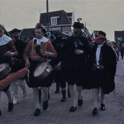 054 De Geuzen Marcheren Op De Haven