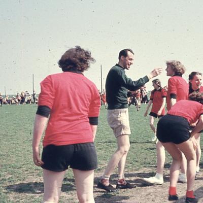 068 30 April 1958 Damesvoetbal