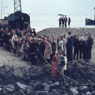 102 17 Oktober 1957 Belangstelling Uit Monnickendam O.a. De Stalborchen