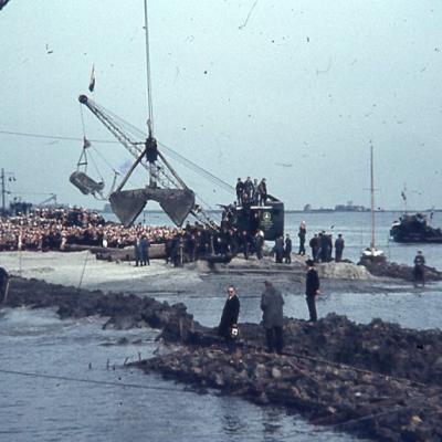 114 17 Oktber 1957 De Burgemeesters Staan Klaar